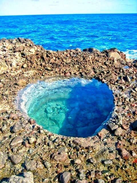 Commonwealth of Dominica: Glassy Pool/Trail